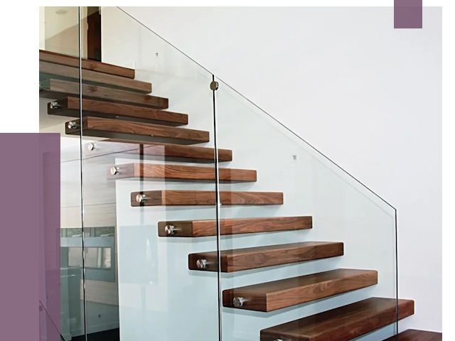 Стеклянные перила для лестницы в Ногинске от 14690 руб.