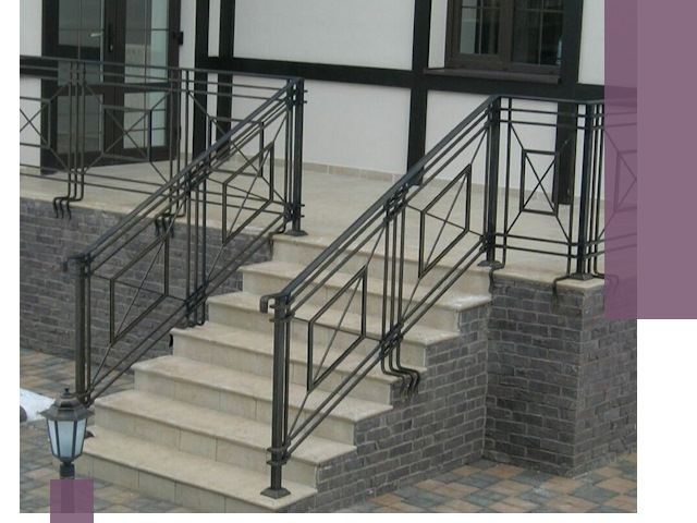 Перила для крыльца в Ногинске — монтаж, изготовление и установка