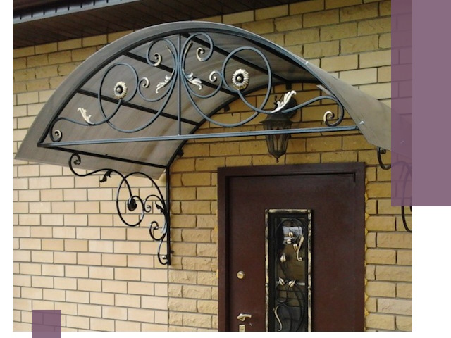 Изготовление козырьков из металла под ключ в Ногинске