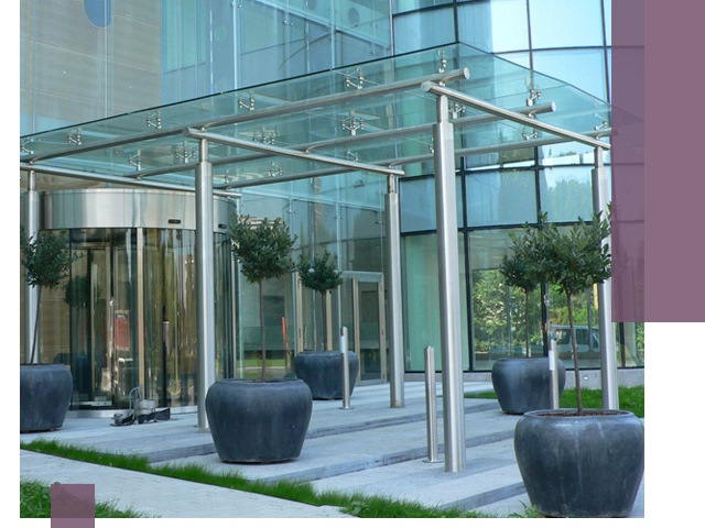 Навесы из стекла на заказ в Ногинске — монтаж и установка